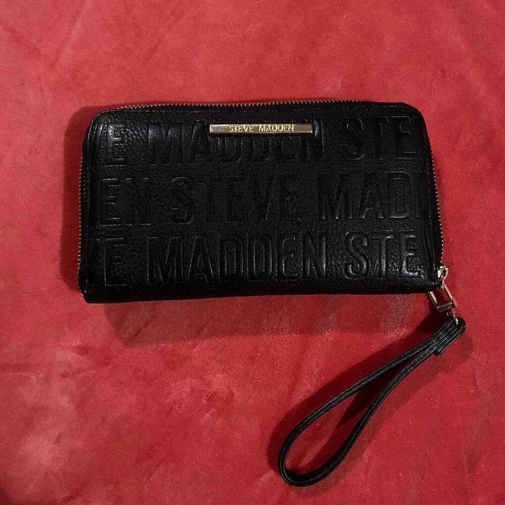 Steve madden clutch